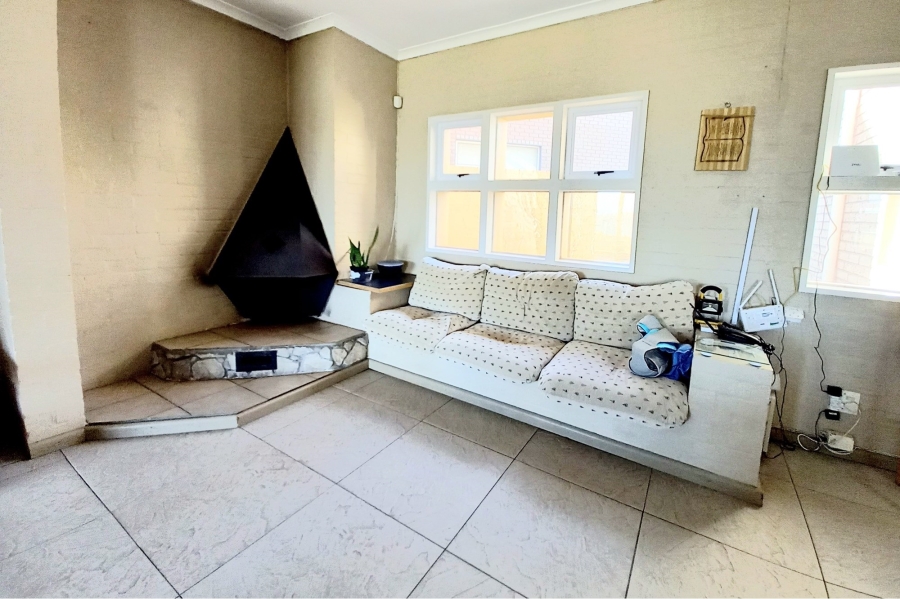 5 Bedroom Property for Sale in Bluewater Bay Western Cape